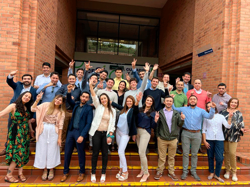 Imagen de fondo Bienvenidos a Icesi, estudiantes del MBA de la Universidad de Chile