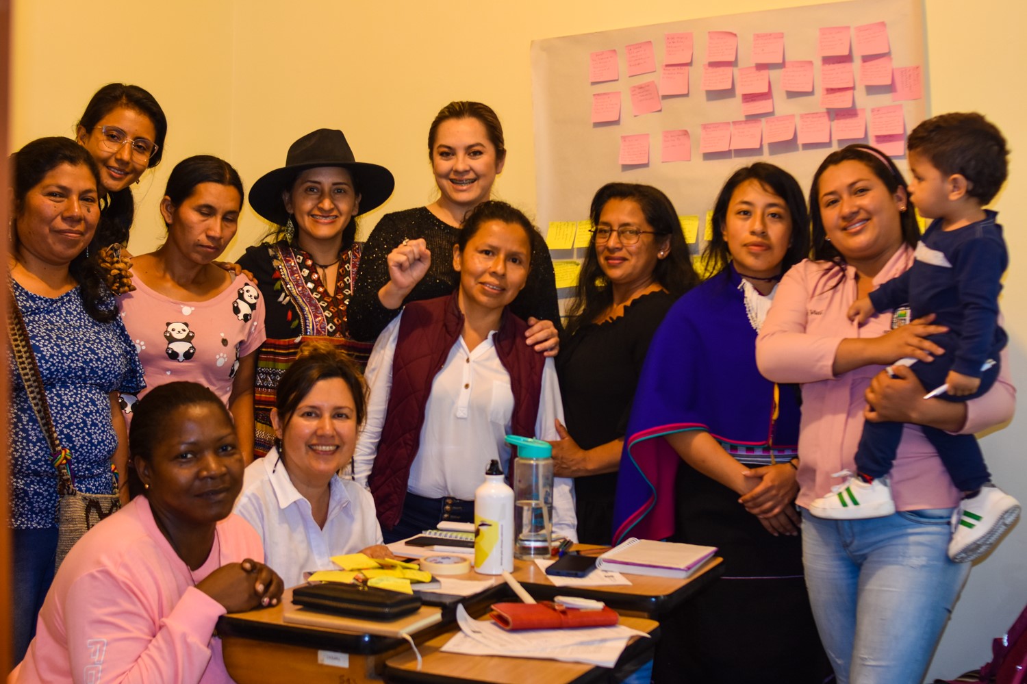 Imagen de fondo Directora del programa de Sociología participa en el encuentro “Mujeres para la Construcción de la Paz” auspiciado por London School of Economics and Political Science